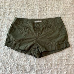 Forever 21 khaki green shorts 🎀